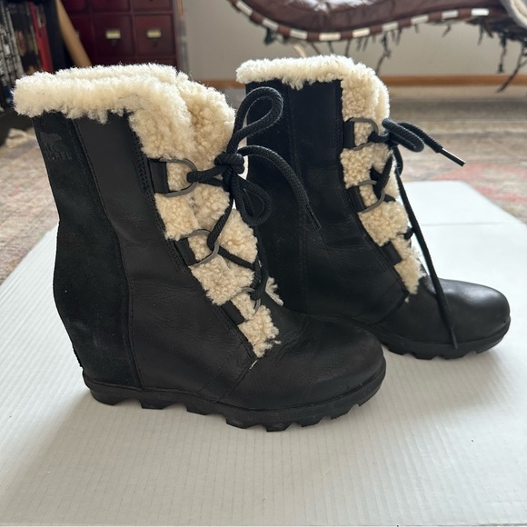 Sorel Joan of Arctic Wedge II Genuine Shearling Lace-Up Boot US 8.5 Black $250 - Picture 5 of 11